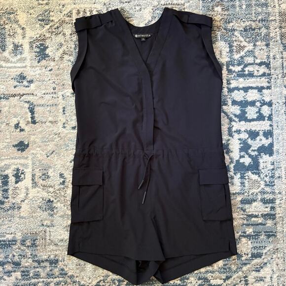 Athleta Sutton Cap Sleeve Semi-Fitted 3.5 Inseam Romper - Picture 4 of 8